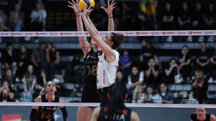 Eczacıbaşı Dynavit adını finale yazdırdı