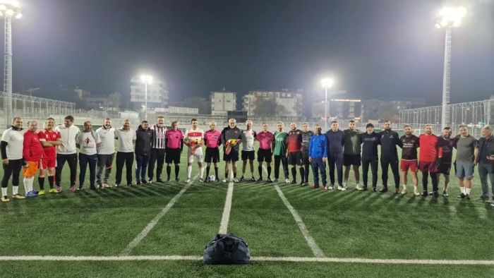 Sporun birleştirici gücü: İş ve spor İnsanlarını Darıca'da Dostluk Maçında Buluştu