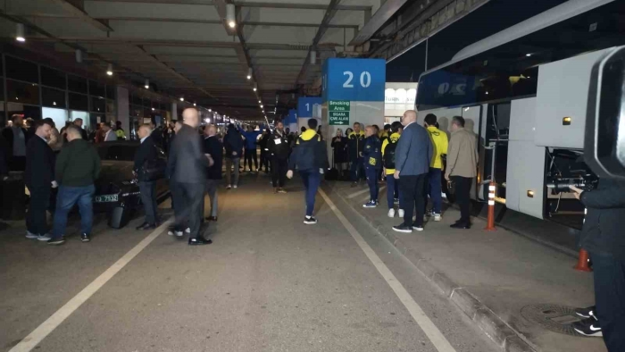 Fenerbahçe kafilesi İstanbul’a geldi