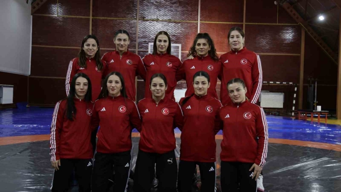 Kadın Güreş Milli Takımı’nın Avrupa Şampiyonası kadrosu açıklandı