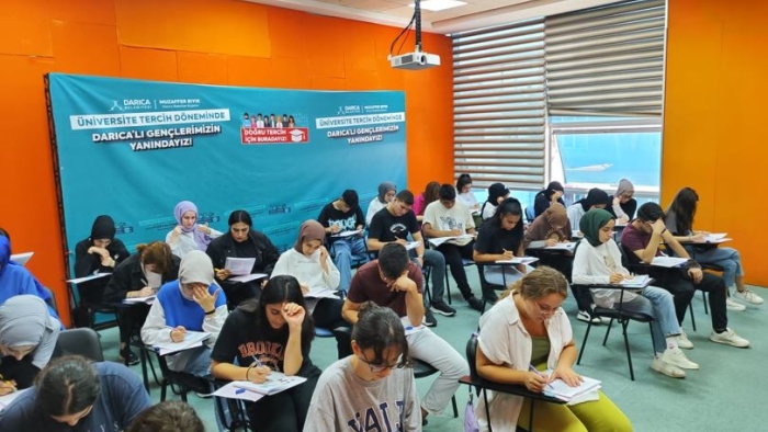 EĞİTİME DESTEK, GELECEĞE YATIRIM: 75 GENÇ ÜNİVERSİTELİ OLDU. Darıca Belediyesi’nin ücretsiz kursları üniversite yolunu açtı