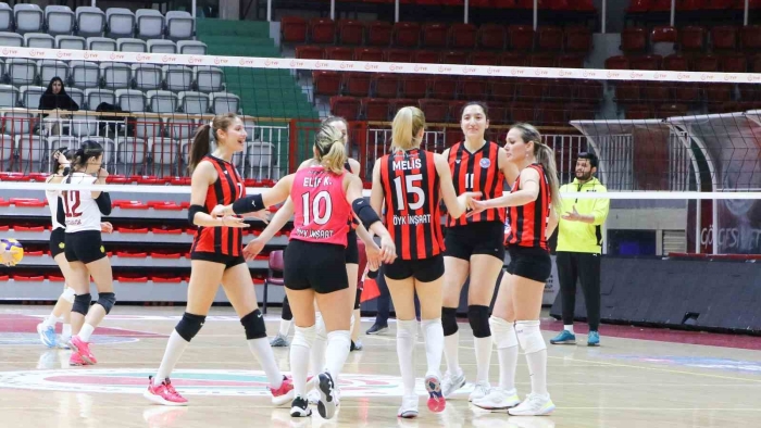 Çiftlikköy’ün Sultanları Play-Off’lara hazır