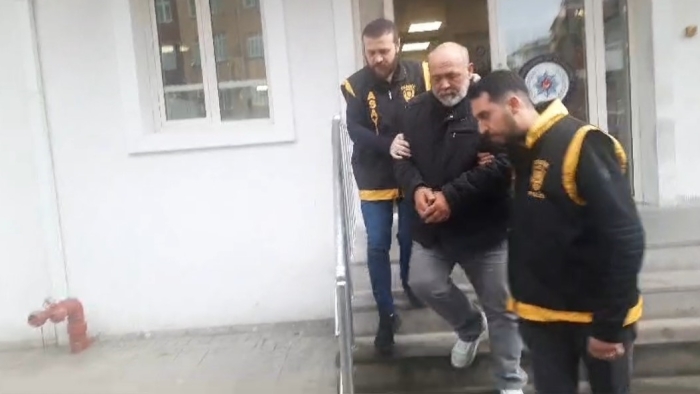 Pendik’te bir kadını zorla taksiye bindiren şahıs gözaltına alındı
