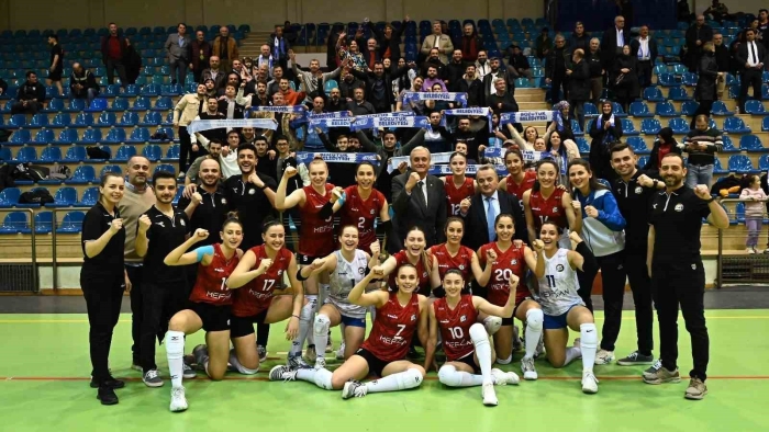 “Bizim Kızlar”  yarı finaldeki ilk galibiyetini aldı