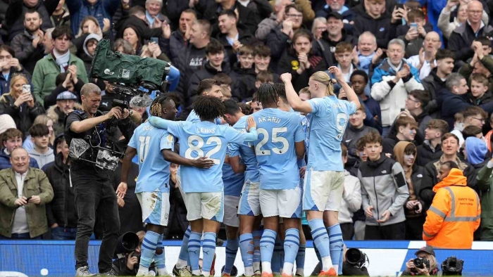 Manchester City evinde Luton Town’u 5 golle geçti