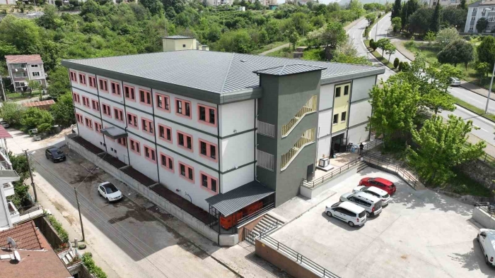 Gölcük’teki atıl iş merkezi eğitim yuvası oldu