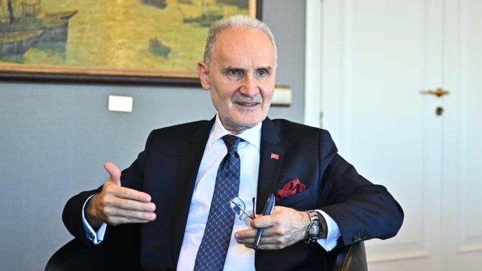 "Gerçekçi, enflasyonla korelasyon içinde kur istiyoruz"