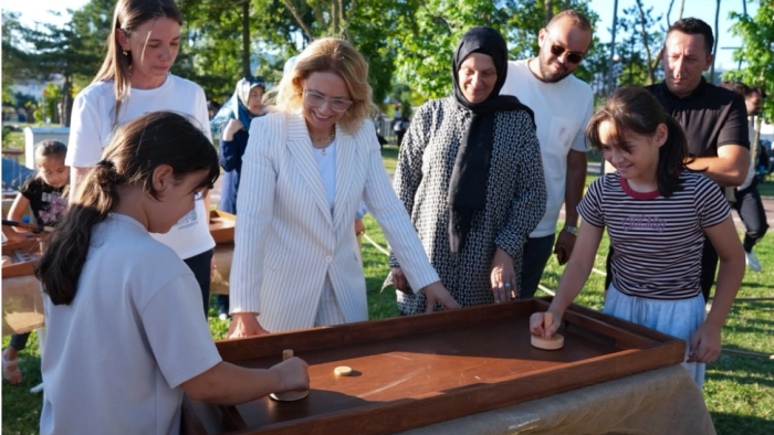 Kocaeli'de çocukların neşesi, ailelerin mutluluğu aynı etkinlikte