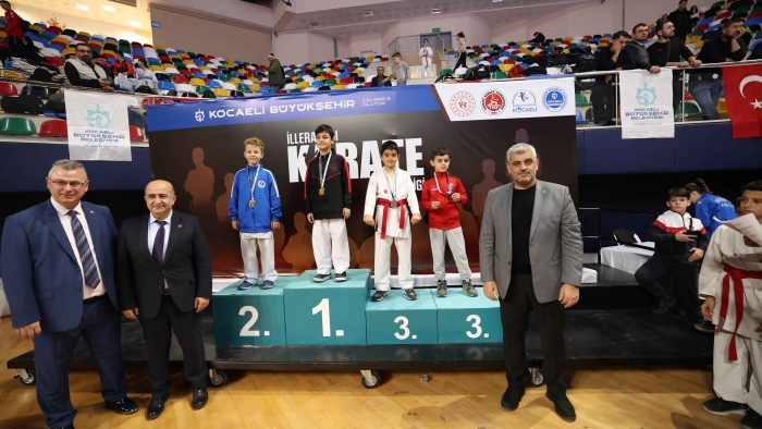 Kocaeli’de karate resitali yaşandı