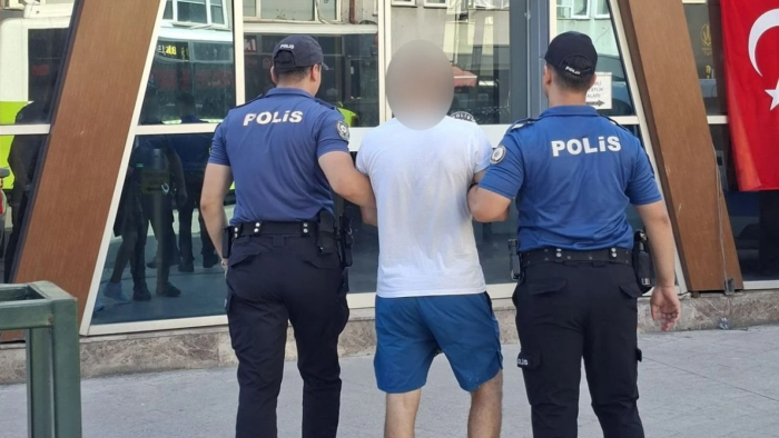 Bina içinden hırsızlık suçundan aranan şahıs yakalandı